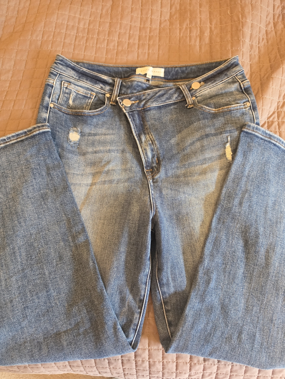 Risen Women's Blue Distressed Straight-Leg Jeans